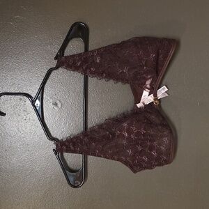 Victoria's Secret Lacy Unlined Bralette size XL